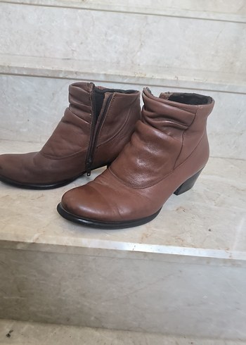 Kahverengi Deri Kadın Dolgu Topuklu Bot - Görsel 4