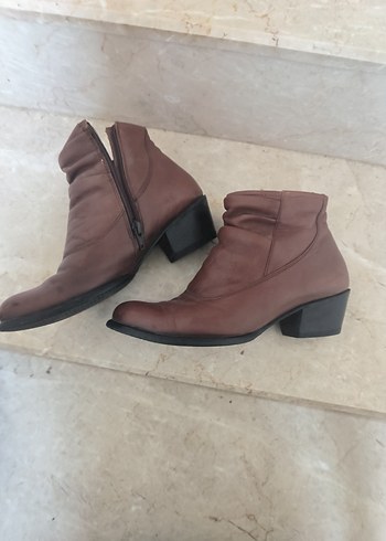 Kahverengi Deri Kadın Dolgu Topuklu Bot - Görsel 5