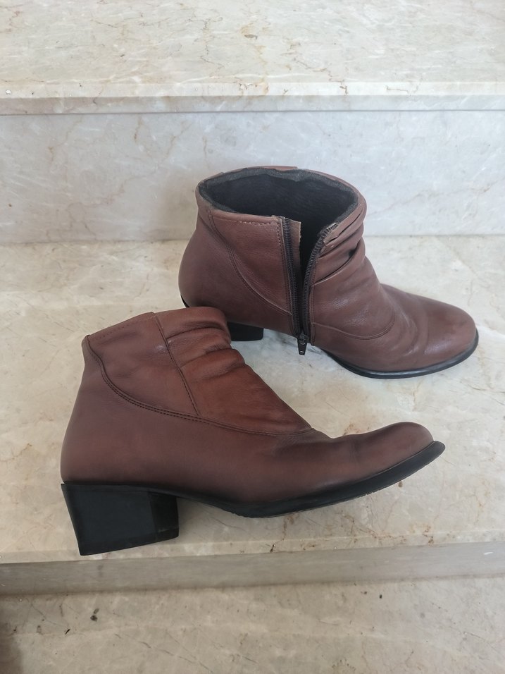 Kahverengi Deri Kadın Dolgu Topuklu Bot - Görsel 3