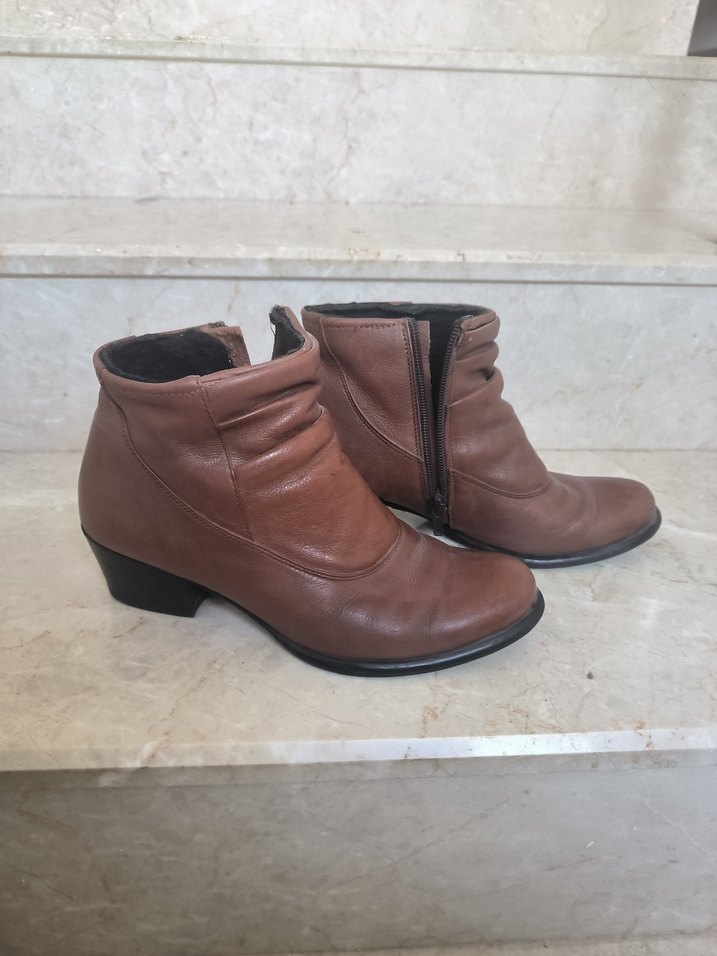 Kahverengi Deri Kadın Dolgu Topuklu Bot - Görsel 2