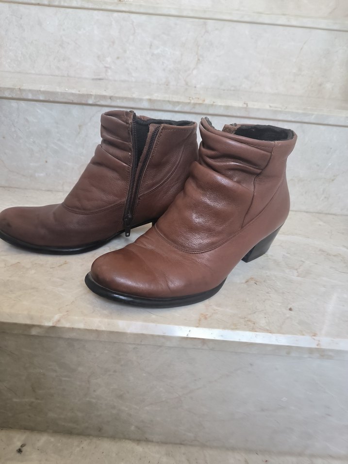 Kahverengi Deri Kadın Dolgu Topuklu Bot - Görsel 4