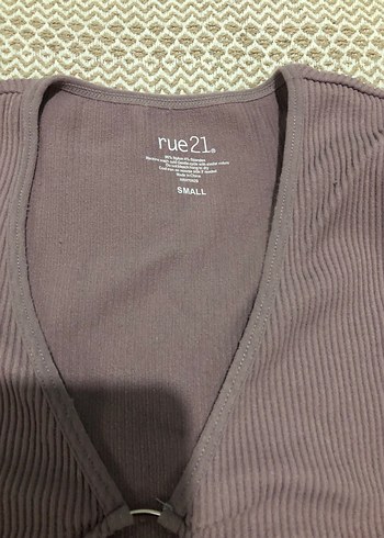 Rue Rue V Yaka Kısa Kollu Fitted Tişört