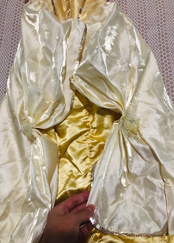 Sarı Nakışlı Drapeli Çocuk Abiye Elbise - Görsel 3