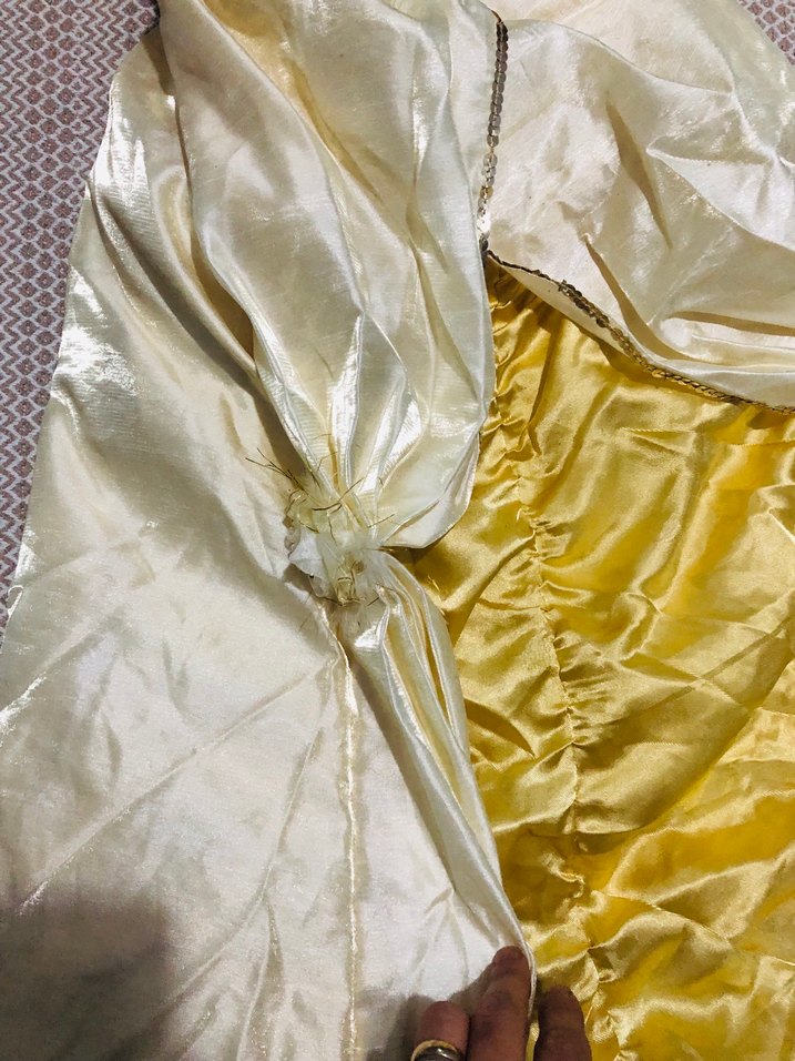 Sarı Nakışlı Drapeli Çocuk Abiye Elbise - Görsel 2