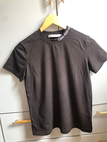 Calvin klein tshirt
