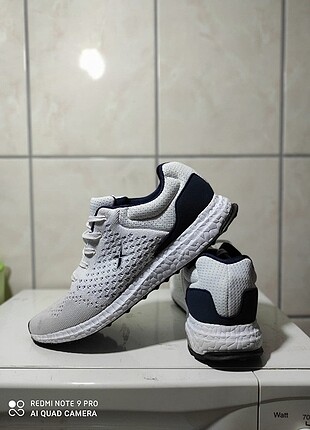 Kinetix 45 Numara erkek spor ayakkabı 