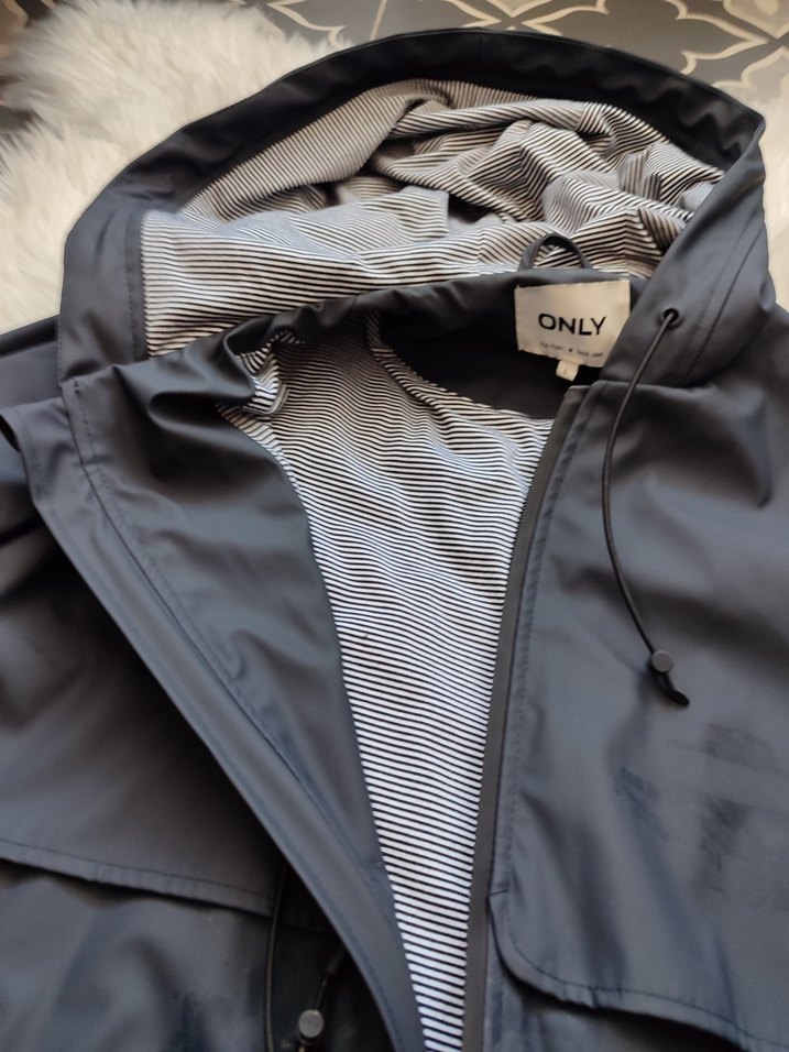 Kapüşonluk  Yağmurluk only - Görsel 2