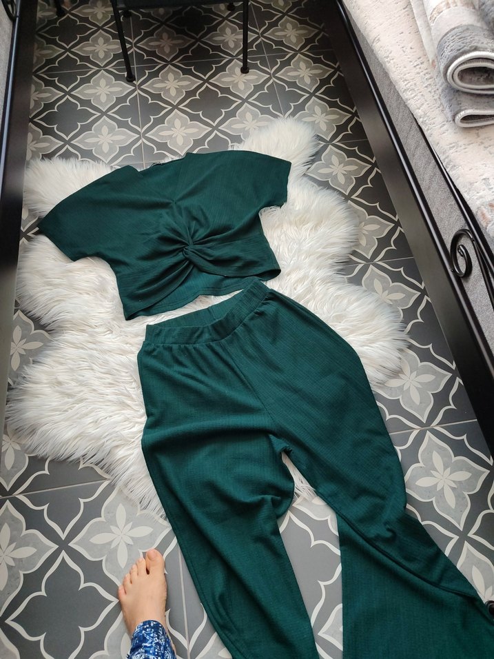 Kadın Yeşil V Yaka bluz pantolon takım - Görsel 2