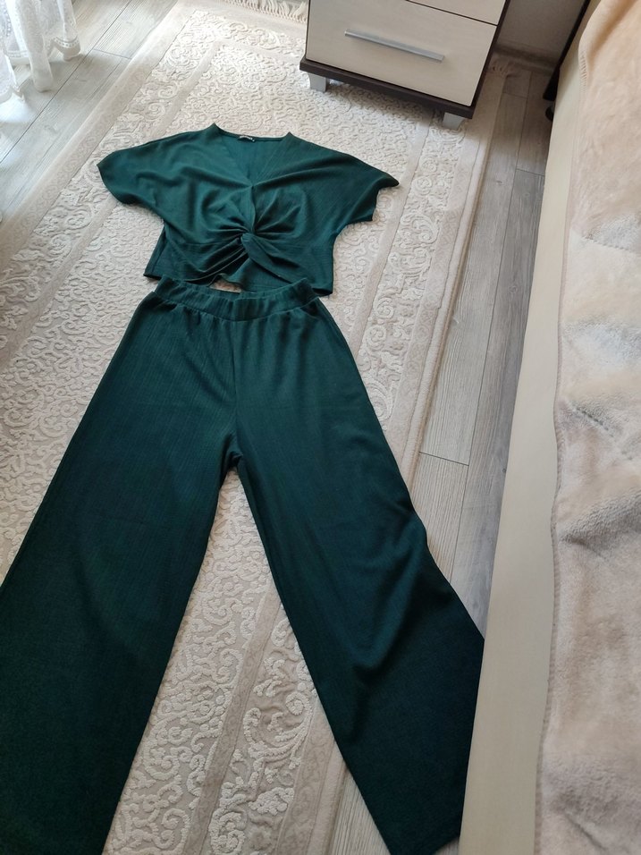 Kadın Yeşil V Yaka bluz pantolon takım - Görsel 4