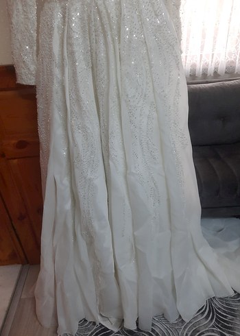 Wella Uzun Kollu Boncuk İşlemeli Beyaz Prenses Gelinlik