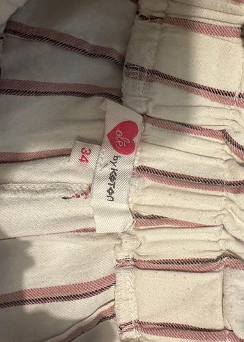 Beyaz Çizgili Keten Mini Şort - Görsel 3