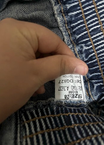 Düğmeli Gri Kadın Kot Pantolon - Görsel 3