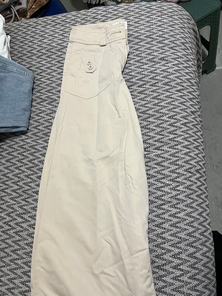 Bej Düğmeli Geniş Paça Kadın Pantolon - Görsel 3