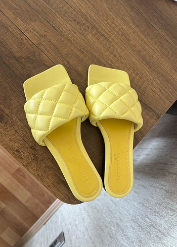 Sarı Topuklu Kadın Terlik - Görsel 2