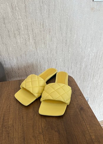 Sarı Topuklu Kadın Terlik - Görsel 3