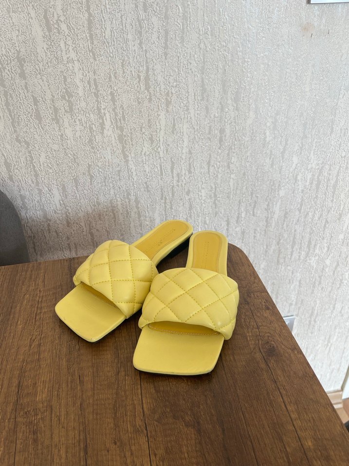 Sarı Topuklu Kadın Terlik - Görsel 3