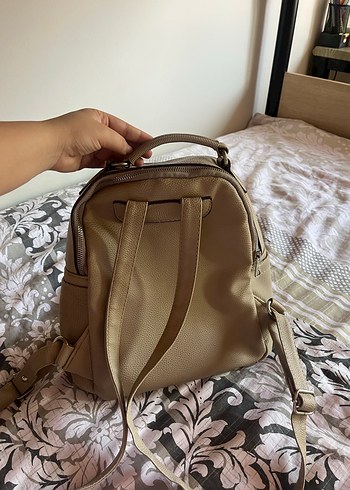 Bej Deri Fermuarlı Kadın Sırt Çantası - Görsel 2