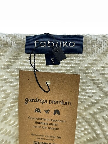 s Beden çeşitli Renk Fabrika Hırka %70 İndirimli.