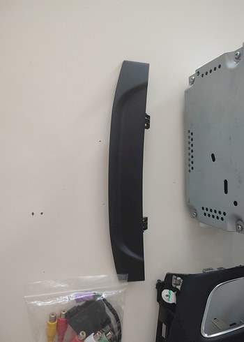 Siyah Araç Müzik Sistemi Kontrol Ünitesi - Görsel 3