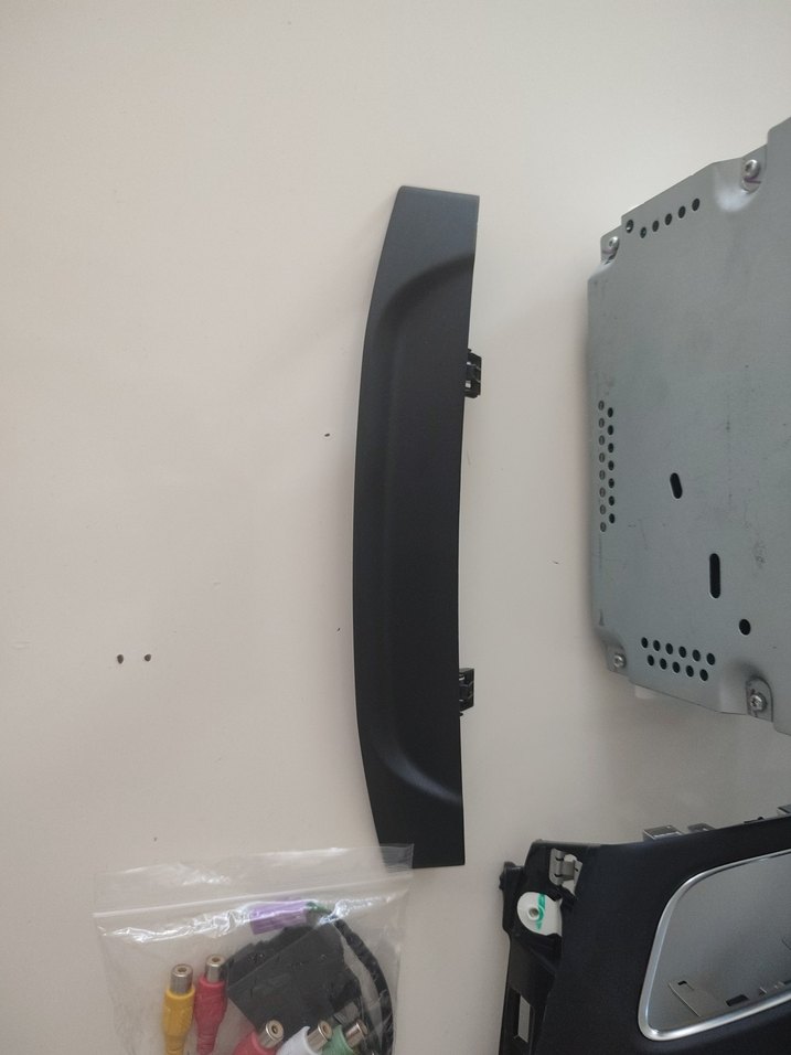 Siyah Araç Müzik Sistemi Kontrol Ünitesi - Görsel 3