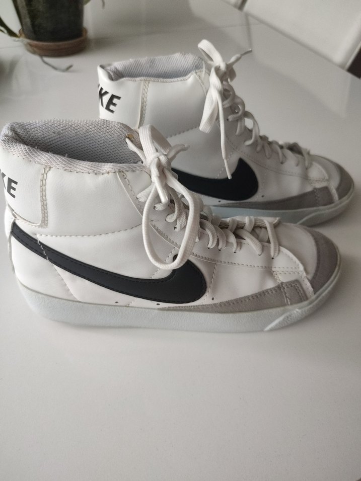 Beyaz Bağcıklı  Kadın Spor Ayakkabı - Görsel 4