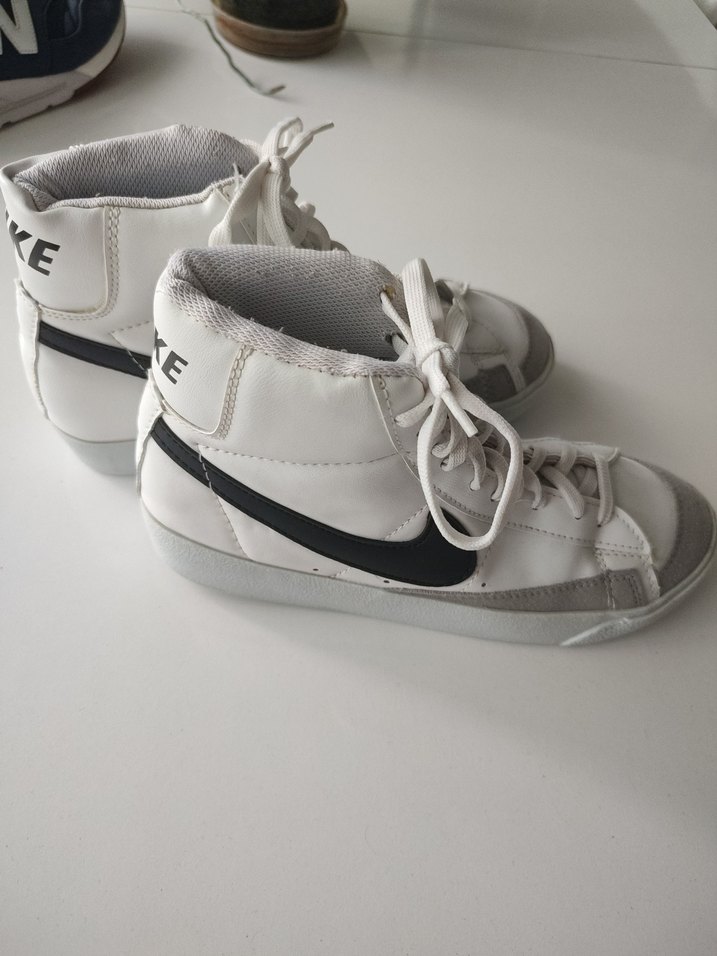 Beyaz Bağcıklı  Kadın Spor Ayakkabı - Görsel 2