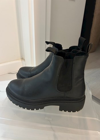 Zara Siyah deri Kadın Bot - Görsel 3