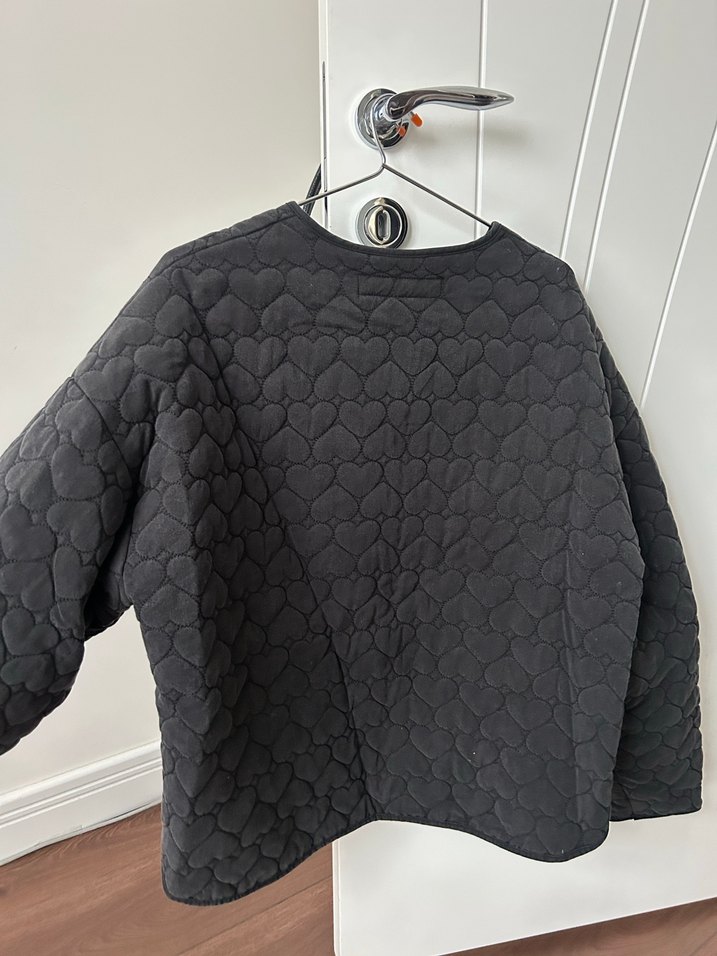 Zara siyah kalp detaylı ceket - Görsel 3