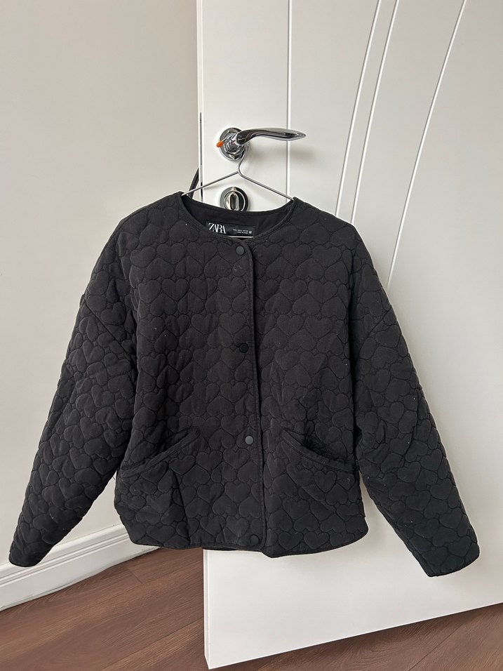 Zara siyah kalp detaylı ceket - Görsel 4
