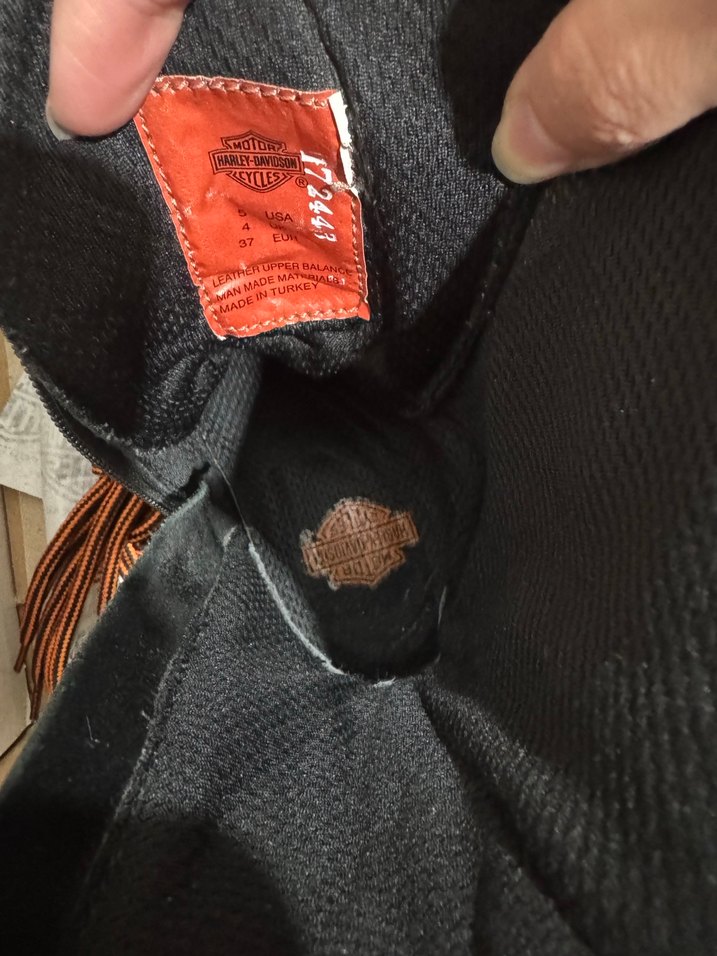 Siyah Deri Harley-Davidson Tokalı Biker Bot - Görsel 5