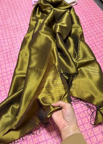 Parlak Yeşil Kadın Saten Şal - Görsel 2