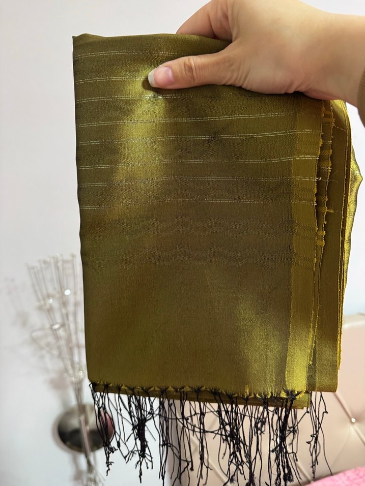 Parlak Yeşil Kadın Saten Şal - Görsel 3