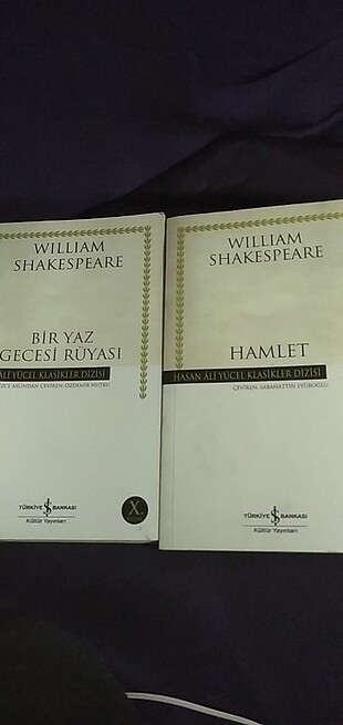 Bir Yaz gecesi rüyası ve Hamlet 