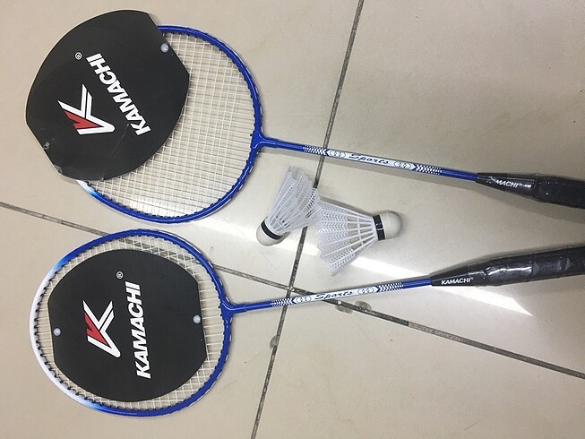 Badminton Raketi ve Topu
