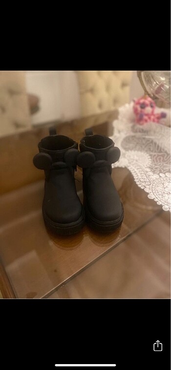 Zara 25 numara