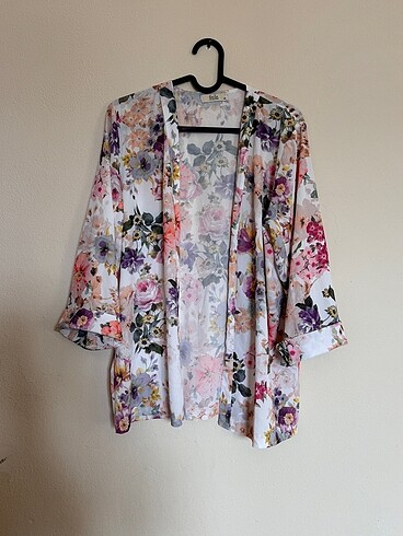 Quzu şal yaka çiçekli kimono