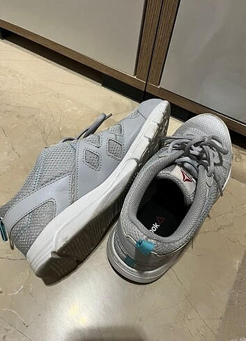 37 Beden gri Renk Spor ayakkabı 