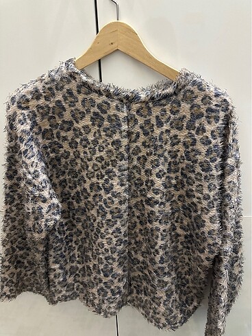 Zara leopar desenli kazak
