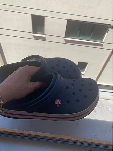 Crocs terlik orjinal 41 numara çok az kullanılmıştır