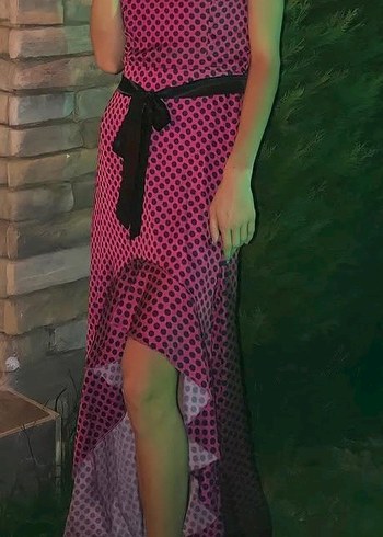 Puantiyeli Pembe Uzun Drapeli Straplez Elbise