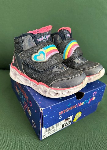 Skechers