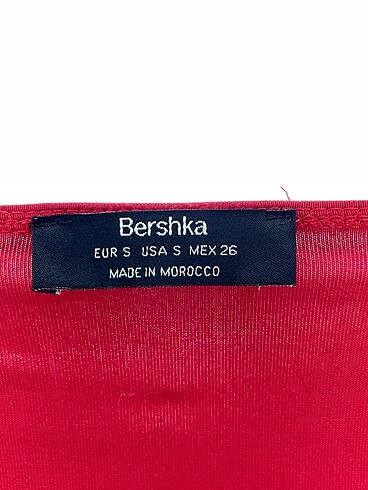 s Beden kırmızı Renk Bershka Mini Üst %70 İndirimli.