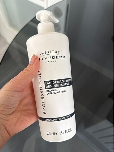 Esthederm cleasıng mılk