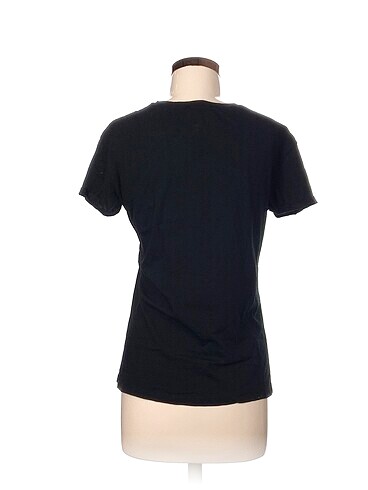 s Beden BeBe T-shirt %70 İndirimli.