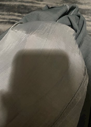 l Beden Gri Uzun Yırtmaçlı Kalem Etek