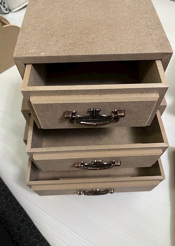 Ahşap küçük komodib - Görsel 3