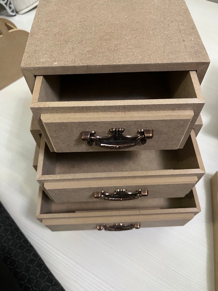 Ahşap küçük komodib - Görsel 3