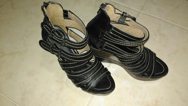 36 Beden siyah Renk topuklu sandalet
