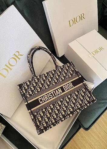 Christian dior çanta orijinal model 