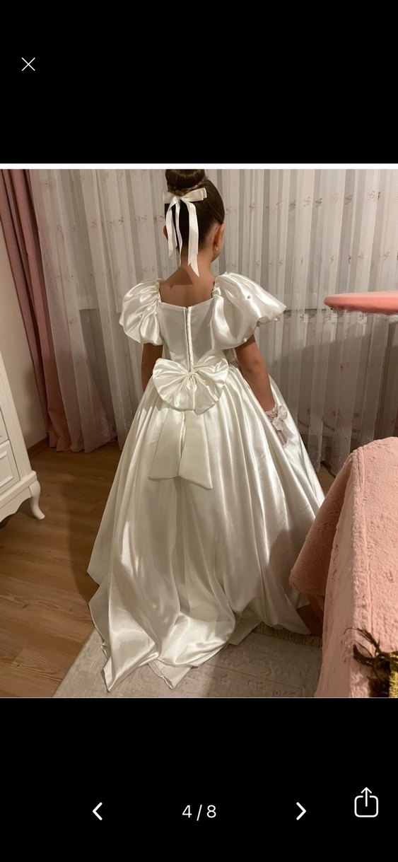 Beyaz Drapeli Klasik Kız Çocuk Elbisesi - Görsel 4